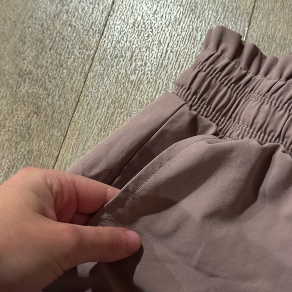 Danskin High Waisted Elastic Waist Dry-Fit Material Shorts Size Small - Picture 2 of 4